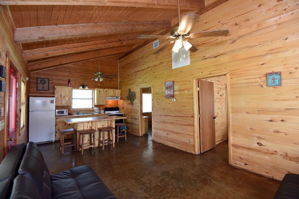 River Bluff Cabins Rio Frio Exterior photo