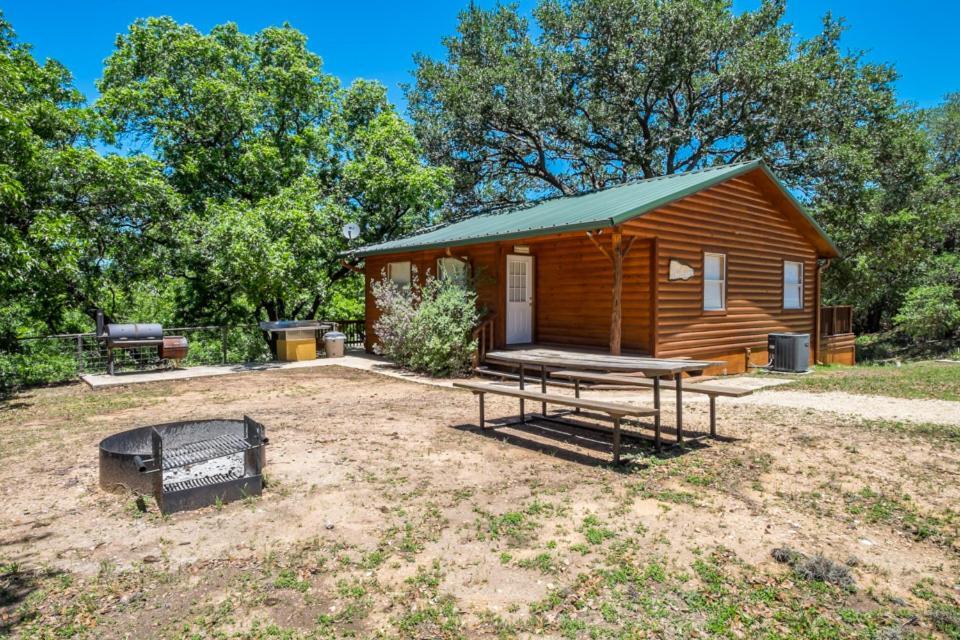 River Bluff Cabins Rio Frio Exterior photo